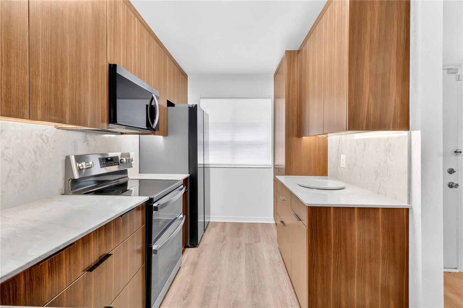 Image 4 of 21 For 904 50th Way