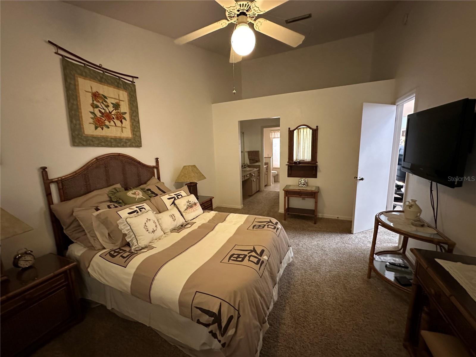 Image 17 of 38 For 844 51st Way