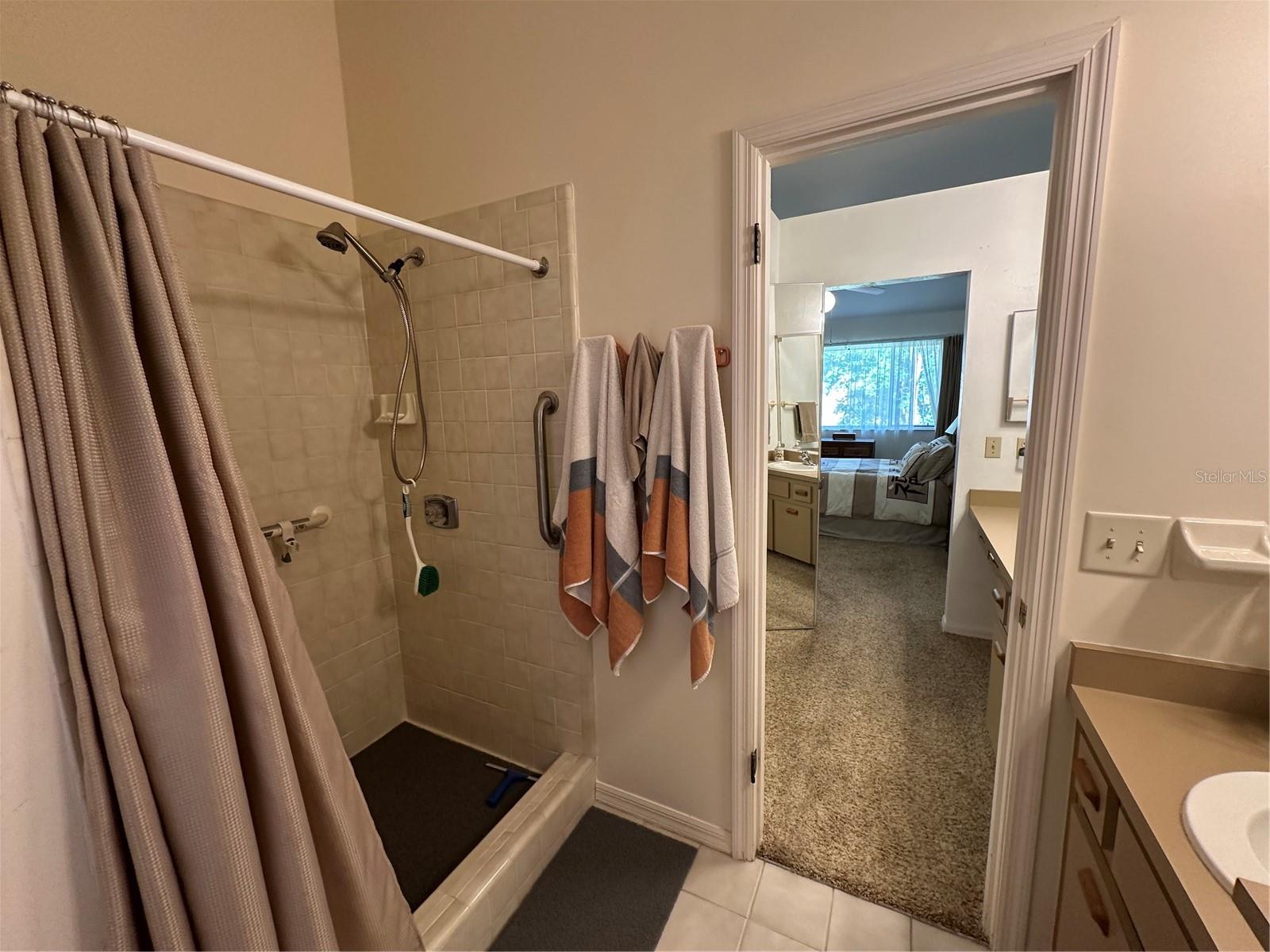 Image 19 of 38 For 844 51st Way