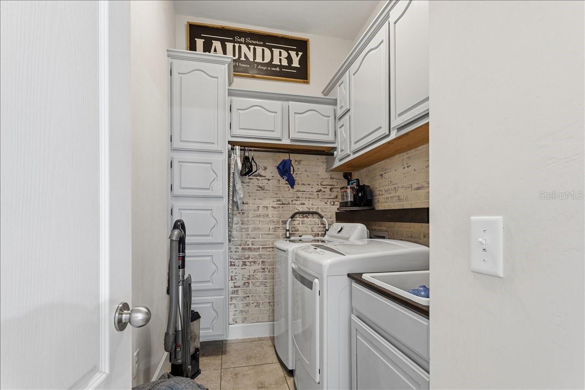 Image 17 of 29 For 16787 167th Place