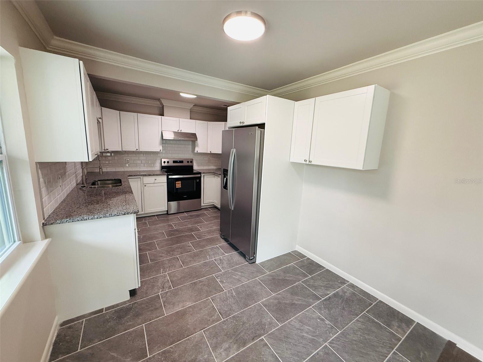 Image 5 of 16 For 2403 11th Street