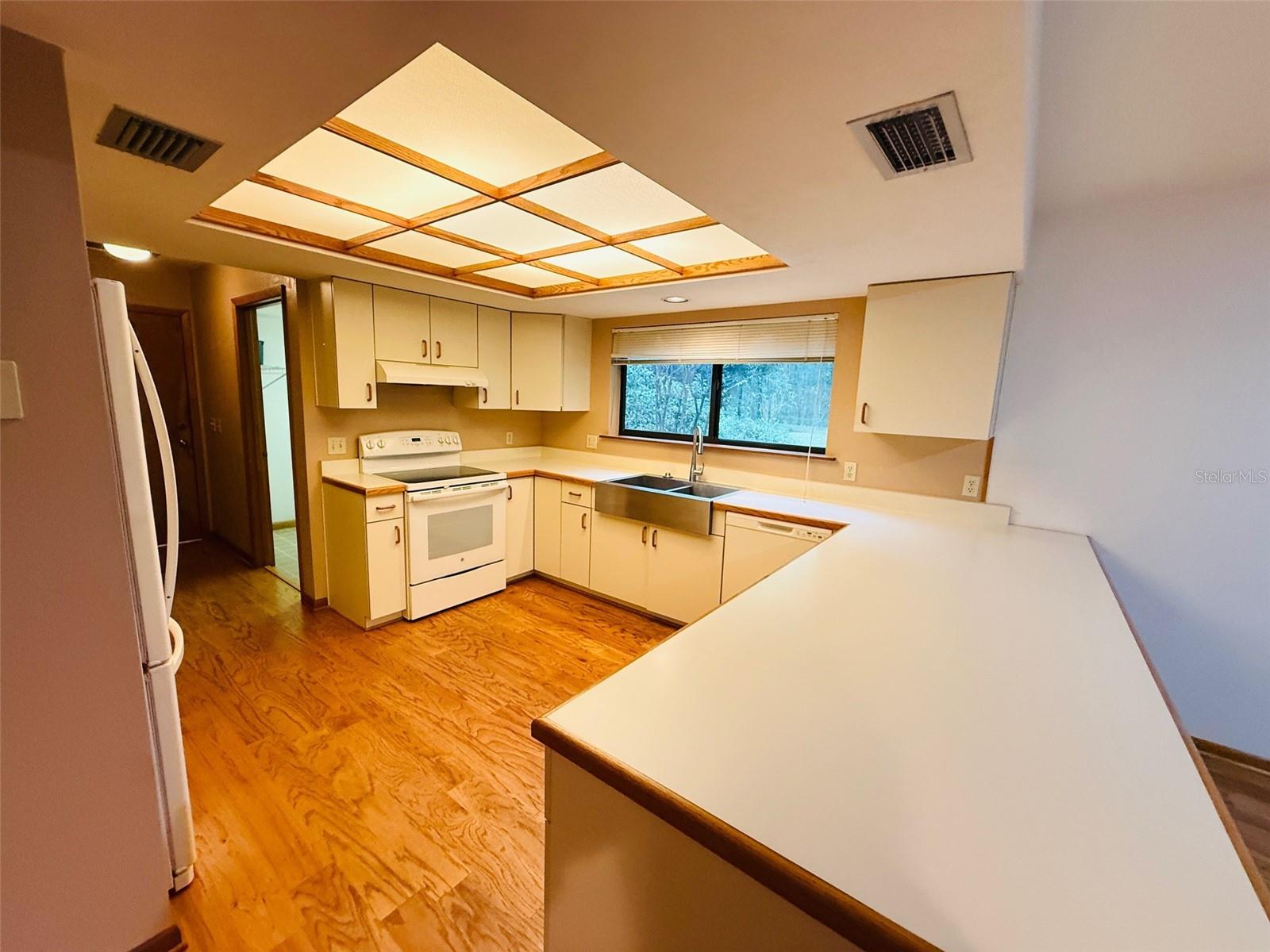 Image 11 of 24 For 2435 27th Place