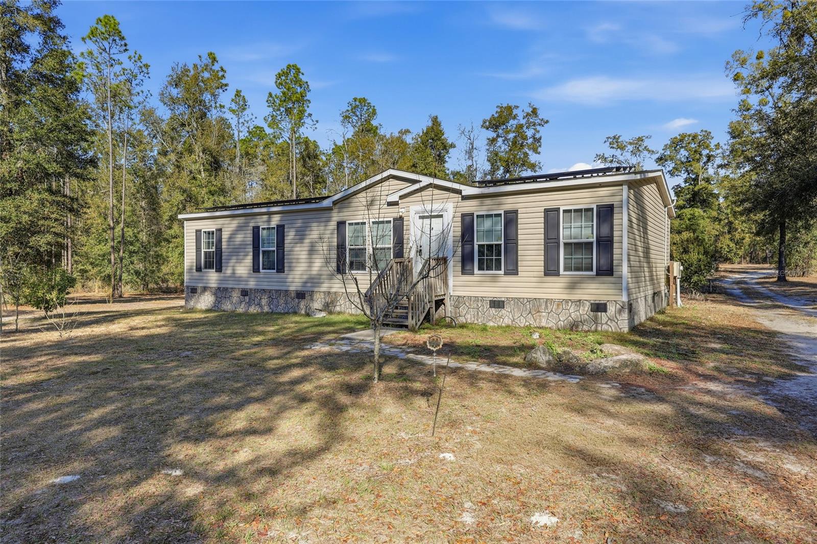 Image 2 of 23 For 317 Cumberland Street