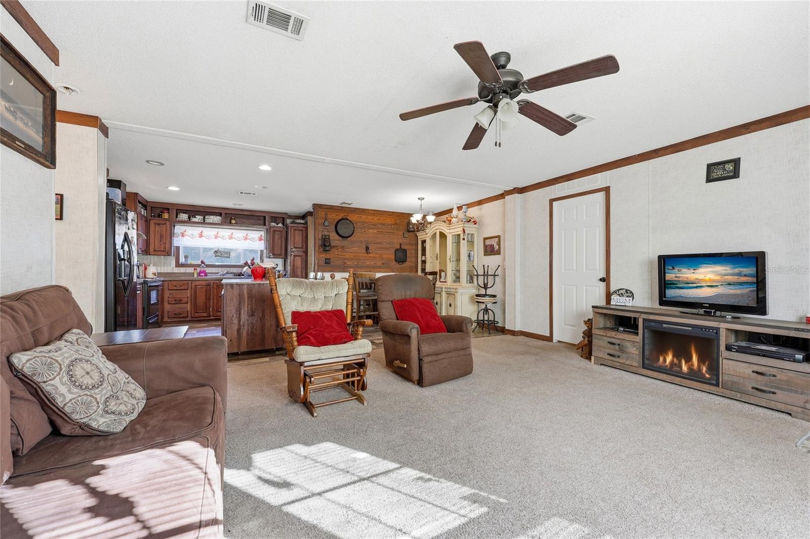 Image 4 of 23 For 317 Cumberland Street