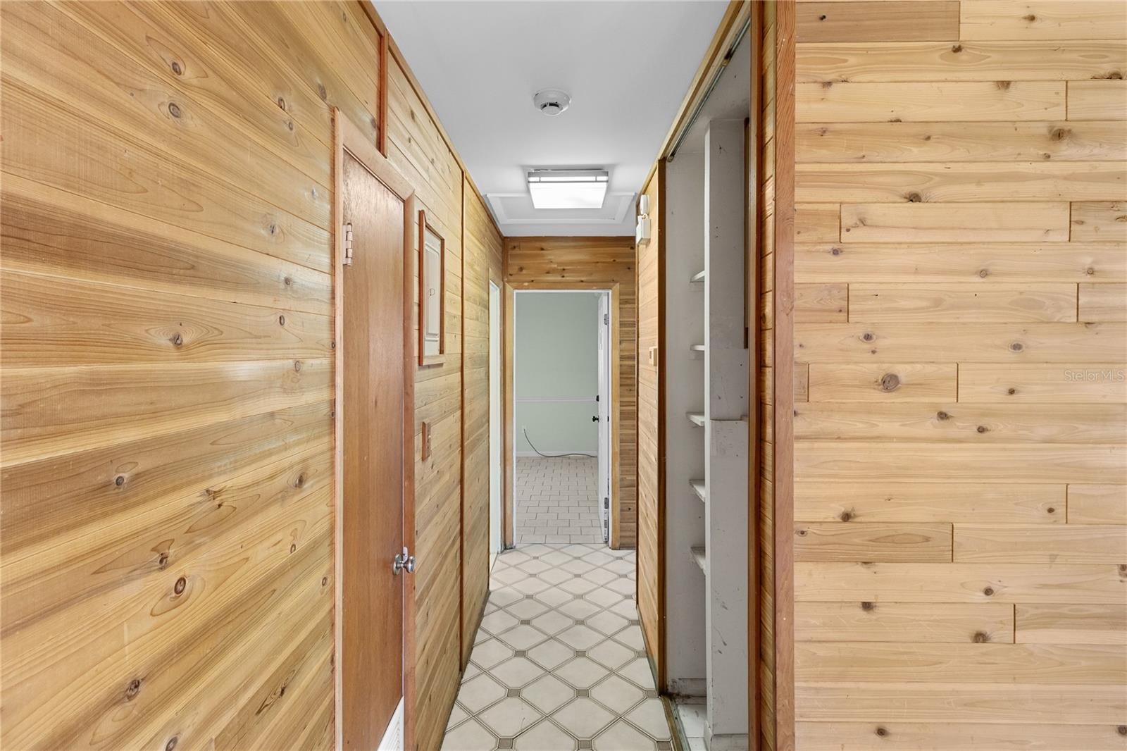 Image 11 of 30 For 1618 15th Terrace