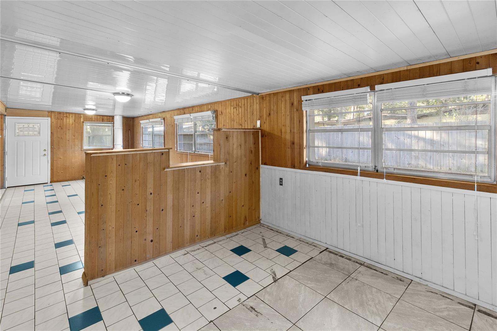 Image 21 of 30 For 1618 15th Terrace