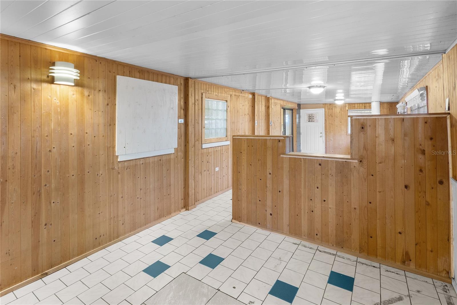 Image 22 of 30 For 1618 15th Terrace