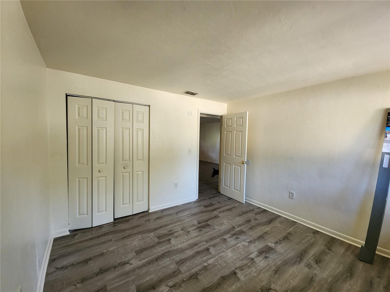 Image 8 of 15 For 701 67th Terrace D