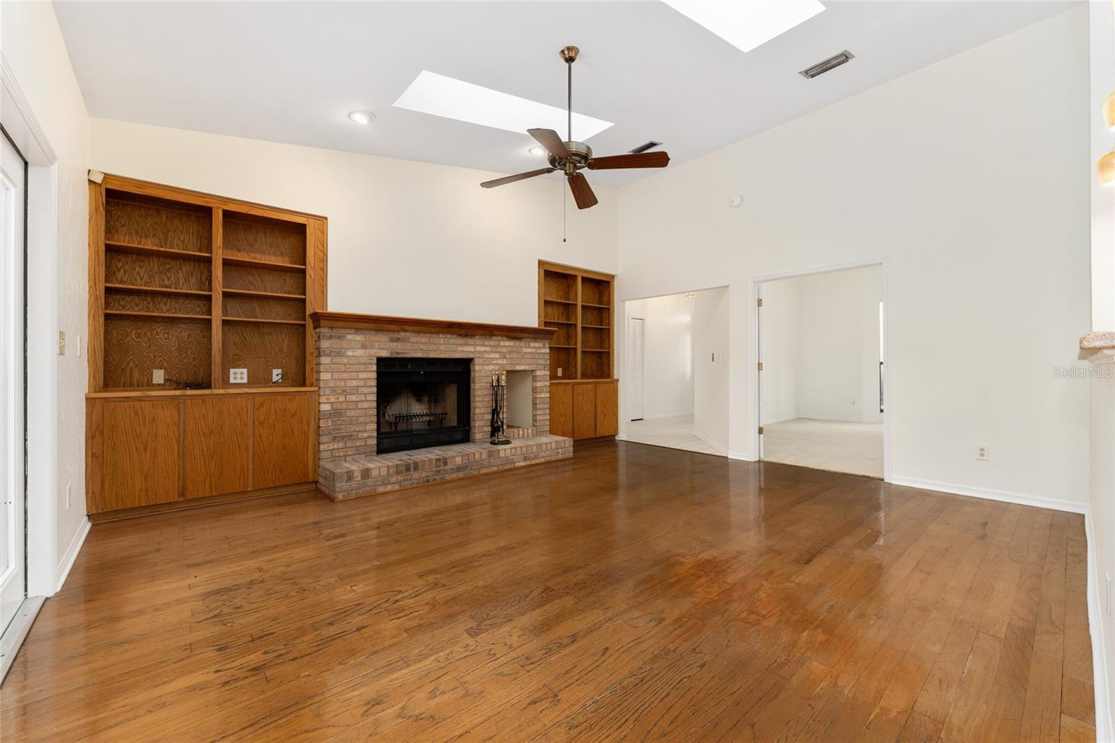 Image 13 of 79 For 8303 42nd Avenue