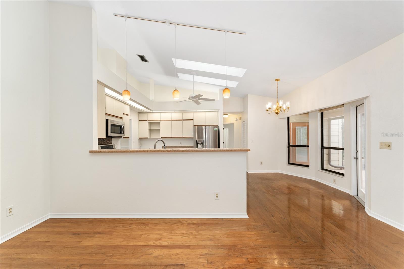 Image 16 of 79 For 8303 42nd Avenue