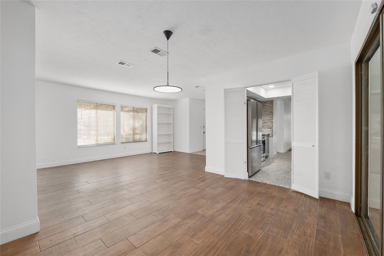 Image 11 of 49 For 6242 105th Avenue