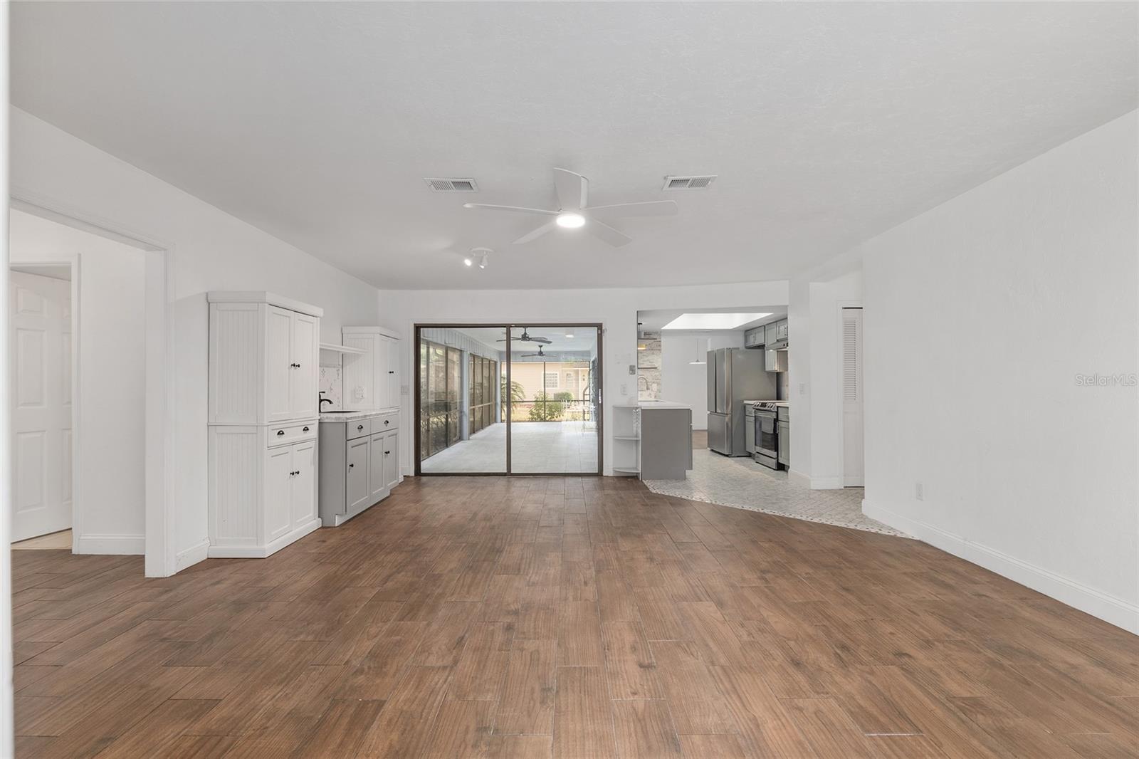 Image 19 of 49 For 6242 105th Avenue