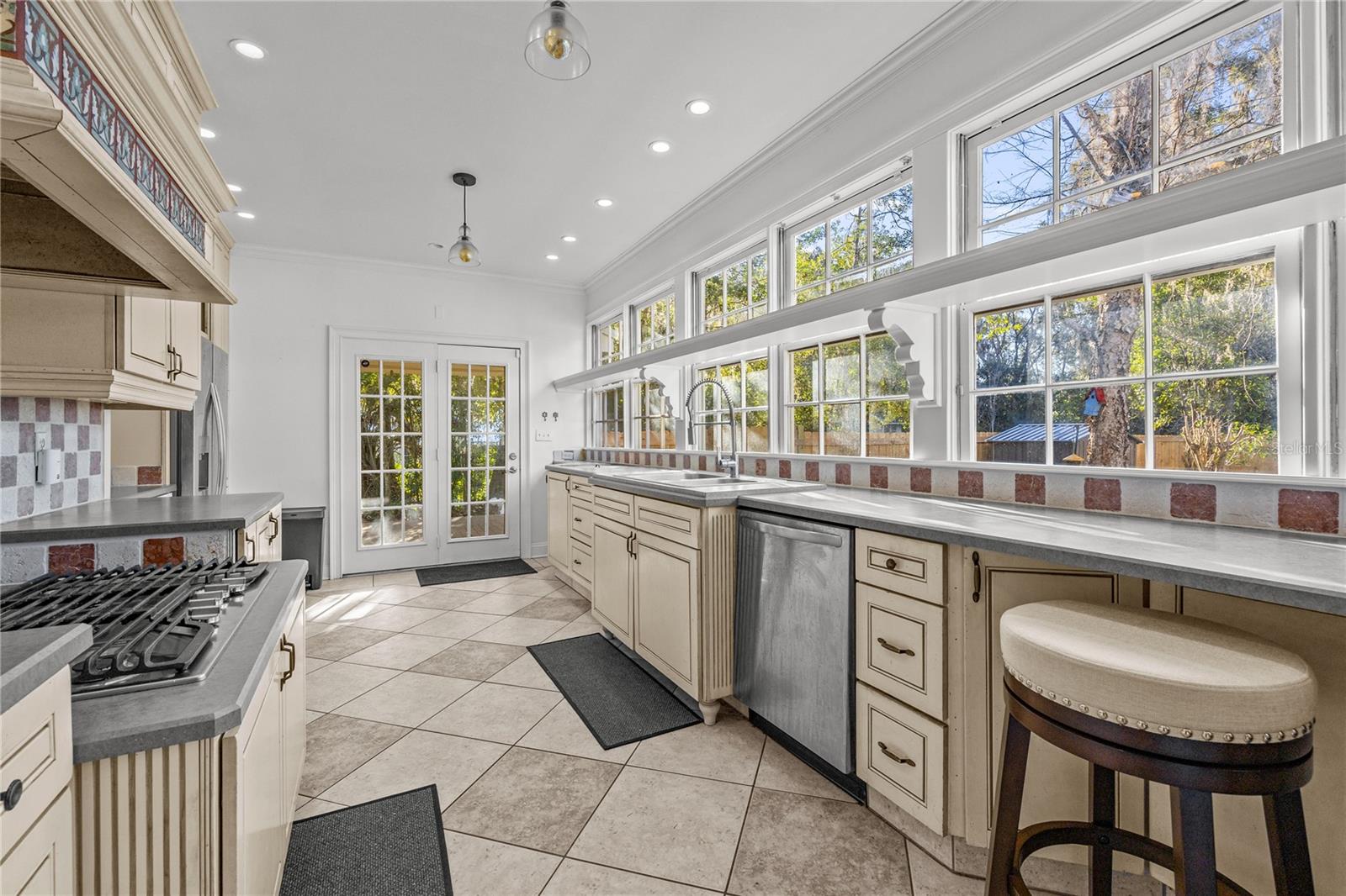 Image 7 of 34 For 24121 Us Highway 27