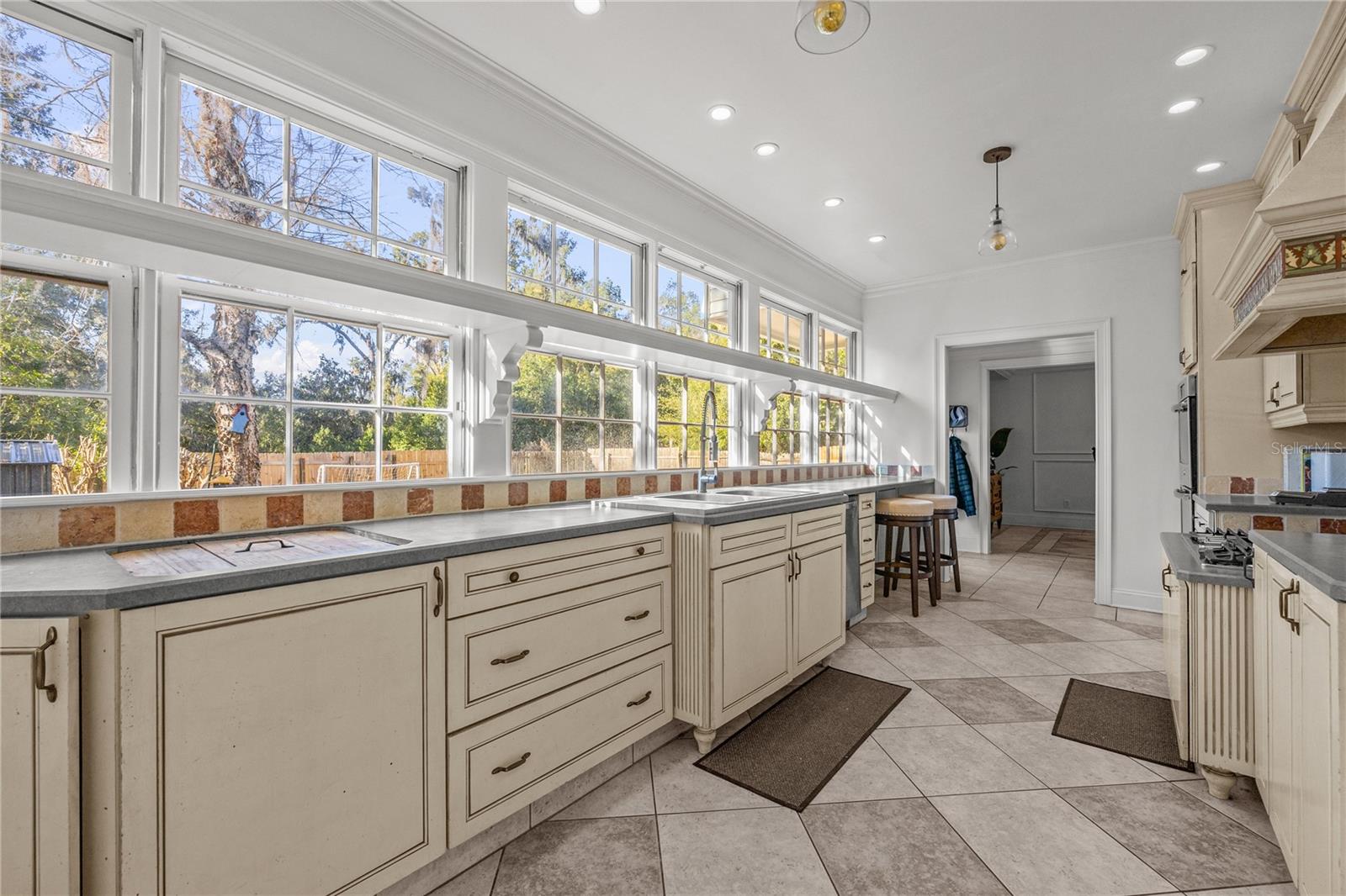 Image 8 of 34 For 24121 Us Highway 27