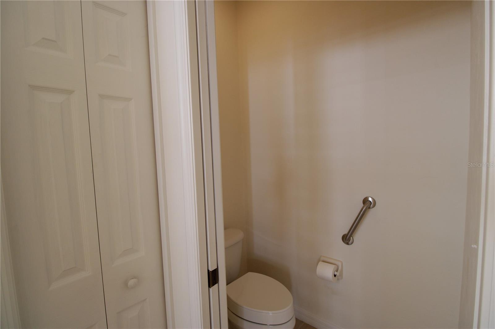 Image 20 of 43 For 11685 19th Place