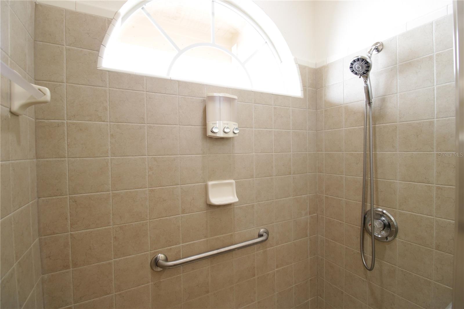 Image 21 of 43 For 11685 19th Place