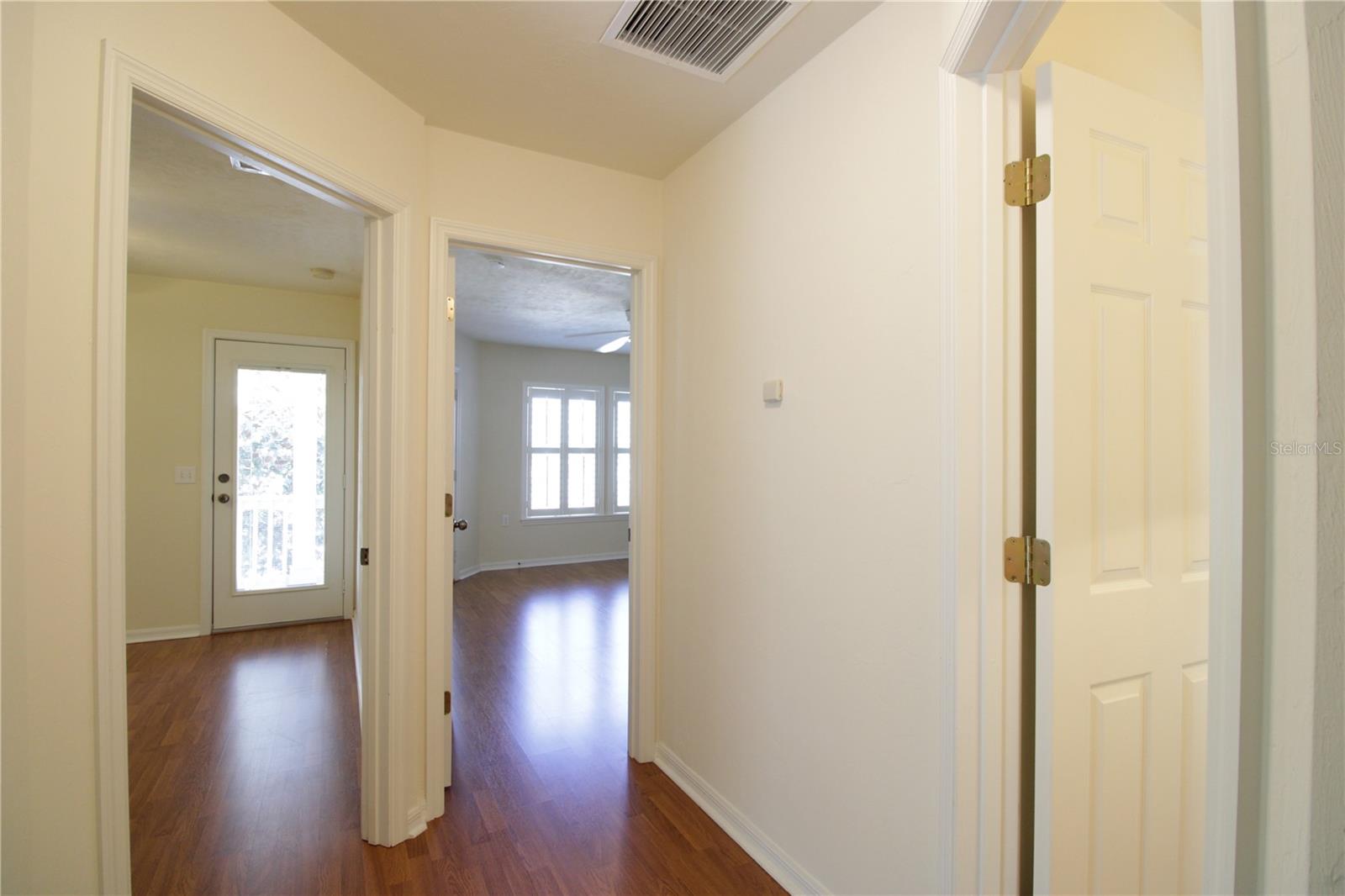 Image 25 of 43 For 11685 19th Place