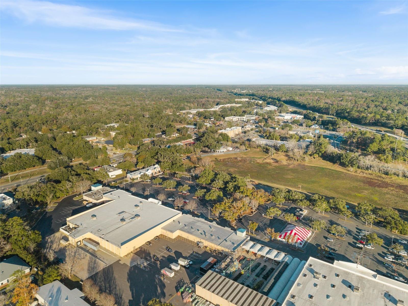 Image 7 of 11 For 6308 35 Terrace