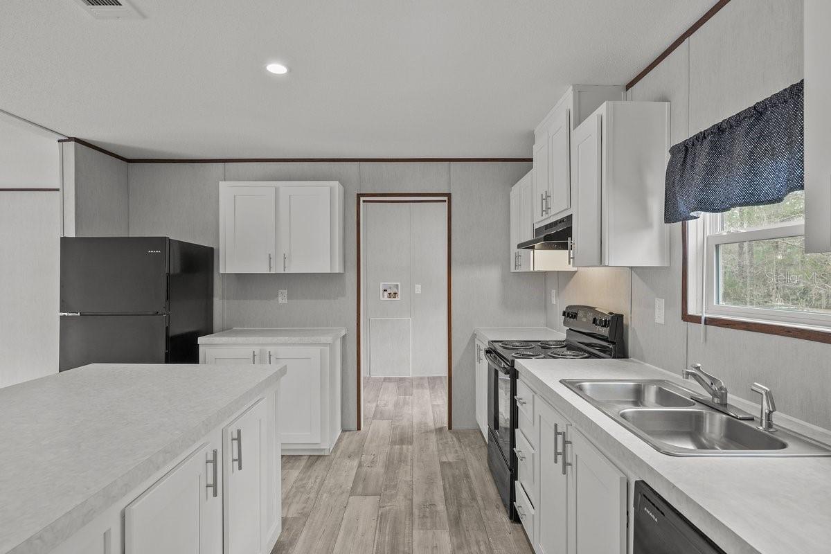 Image 10 of 42 For 194 Whirlwind Loop