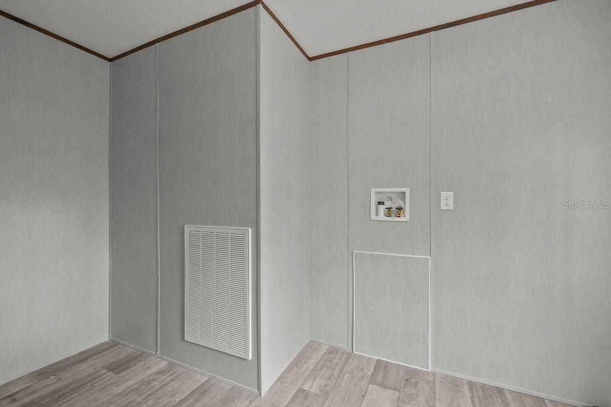 Image 25 of 42 For 194 Whirlwind Loop