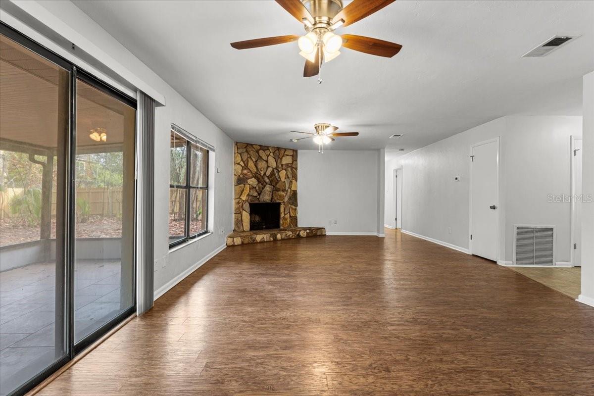 Image 8 of 38 For 1110 19th Place