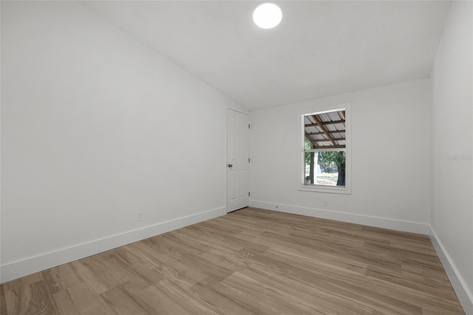 Image 13 of 27 For 293 Dan Court