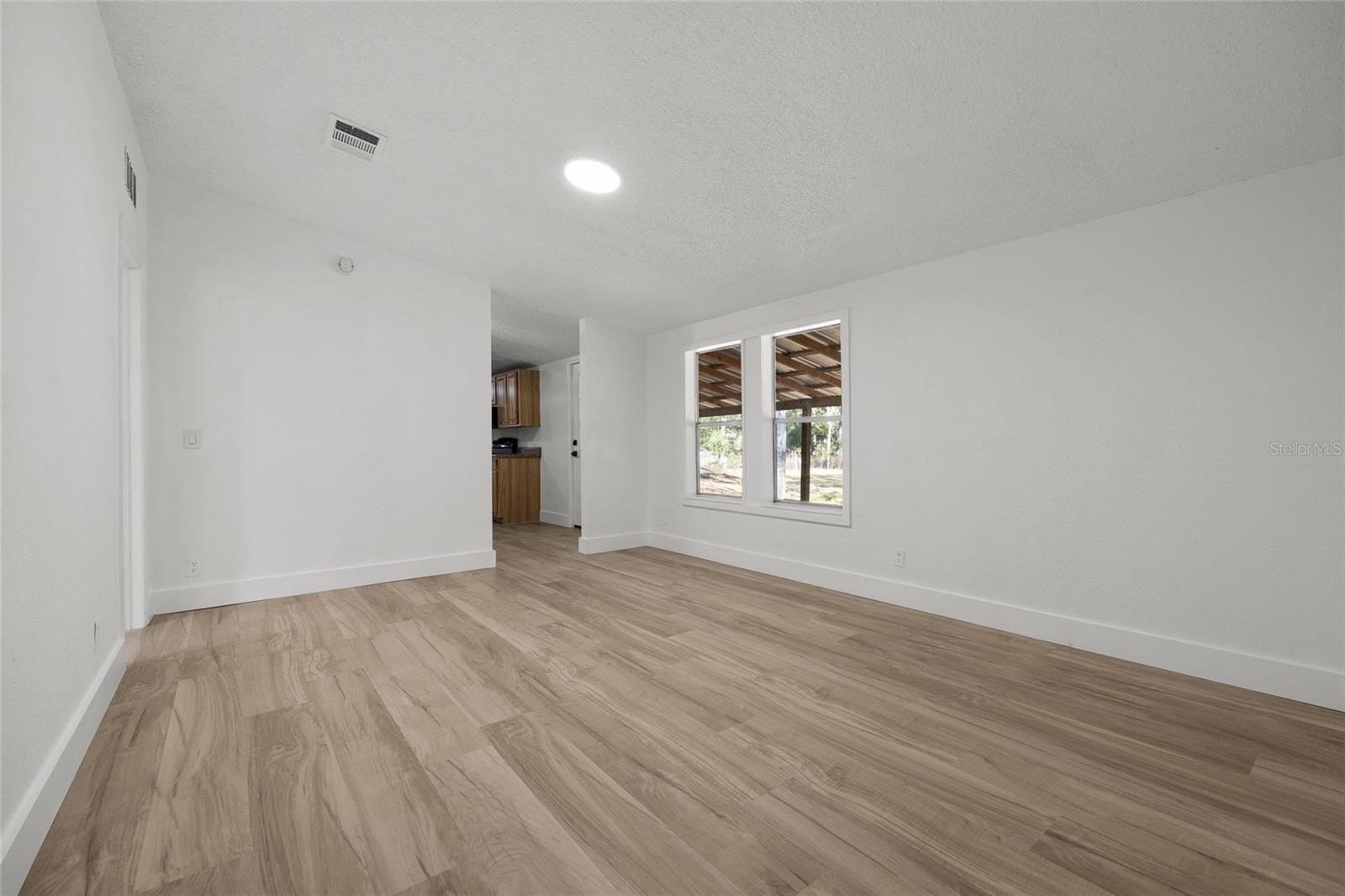 Image 19 of 27 For 293 Dan Court