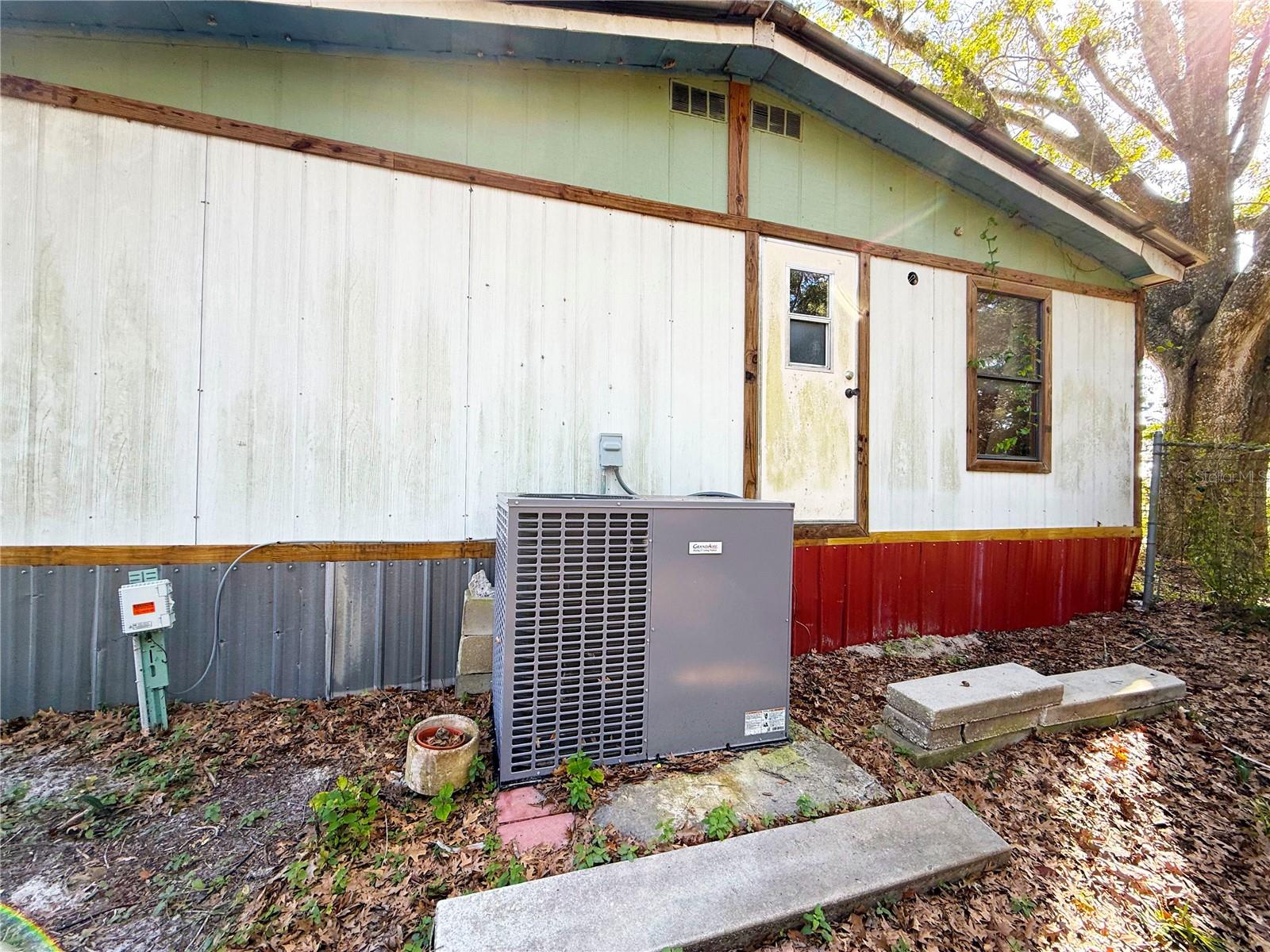 Image 6 of 72 For 5751 127 Place