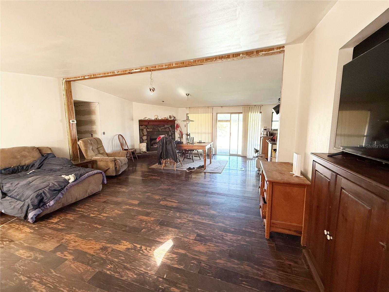 Image 9 of 72 For 5751 127 Place