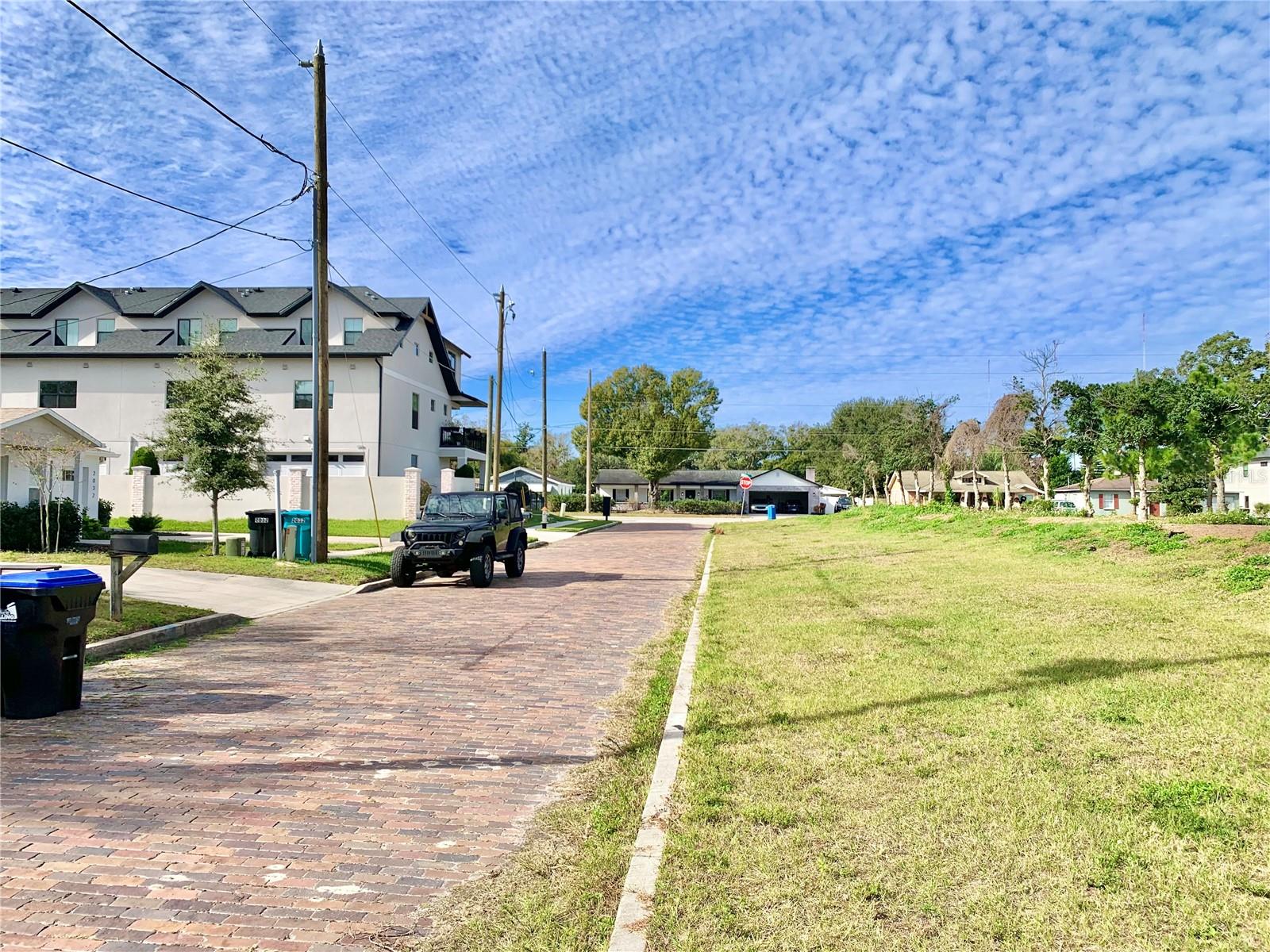 Image 5 of 8 For 2002 Indiana Avenue