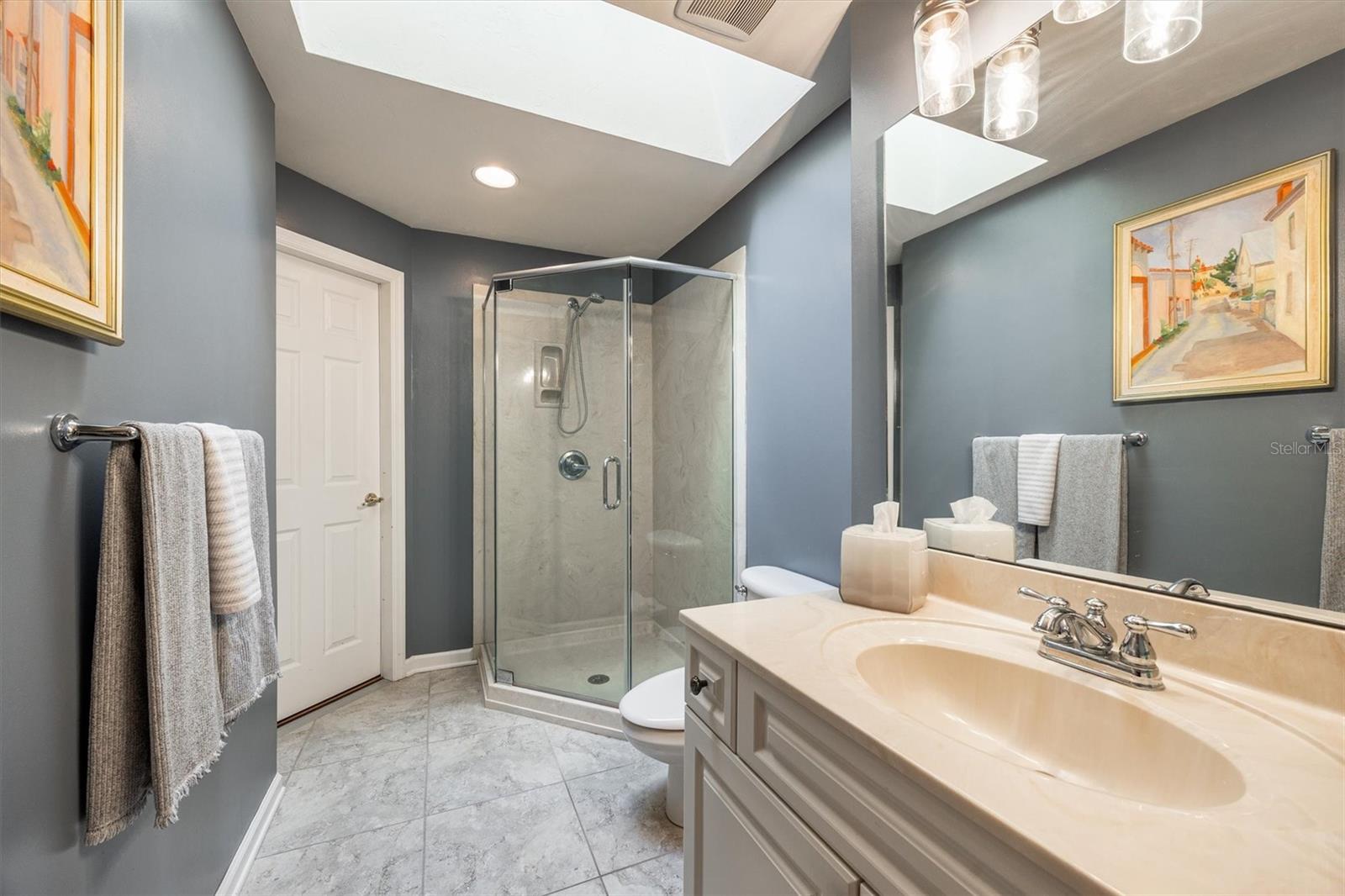 Image 23 of 50 For 13441 5th Lane