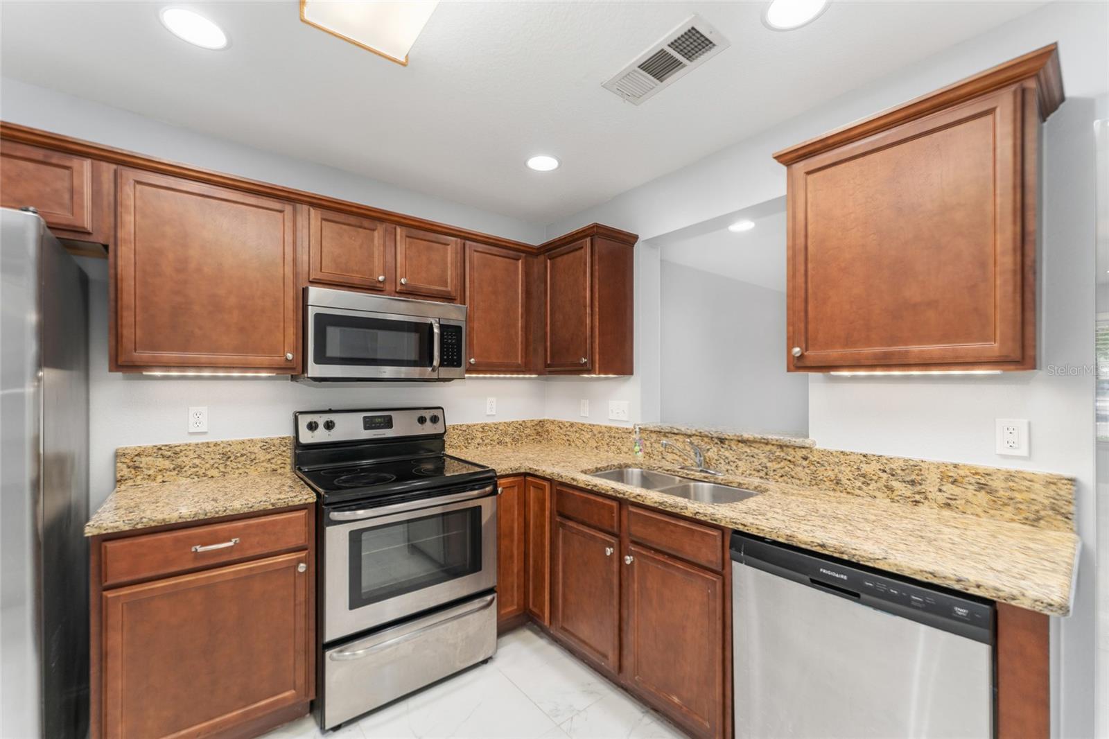 Image 6 of 44 For 4663 48th Drive 138