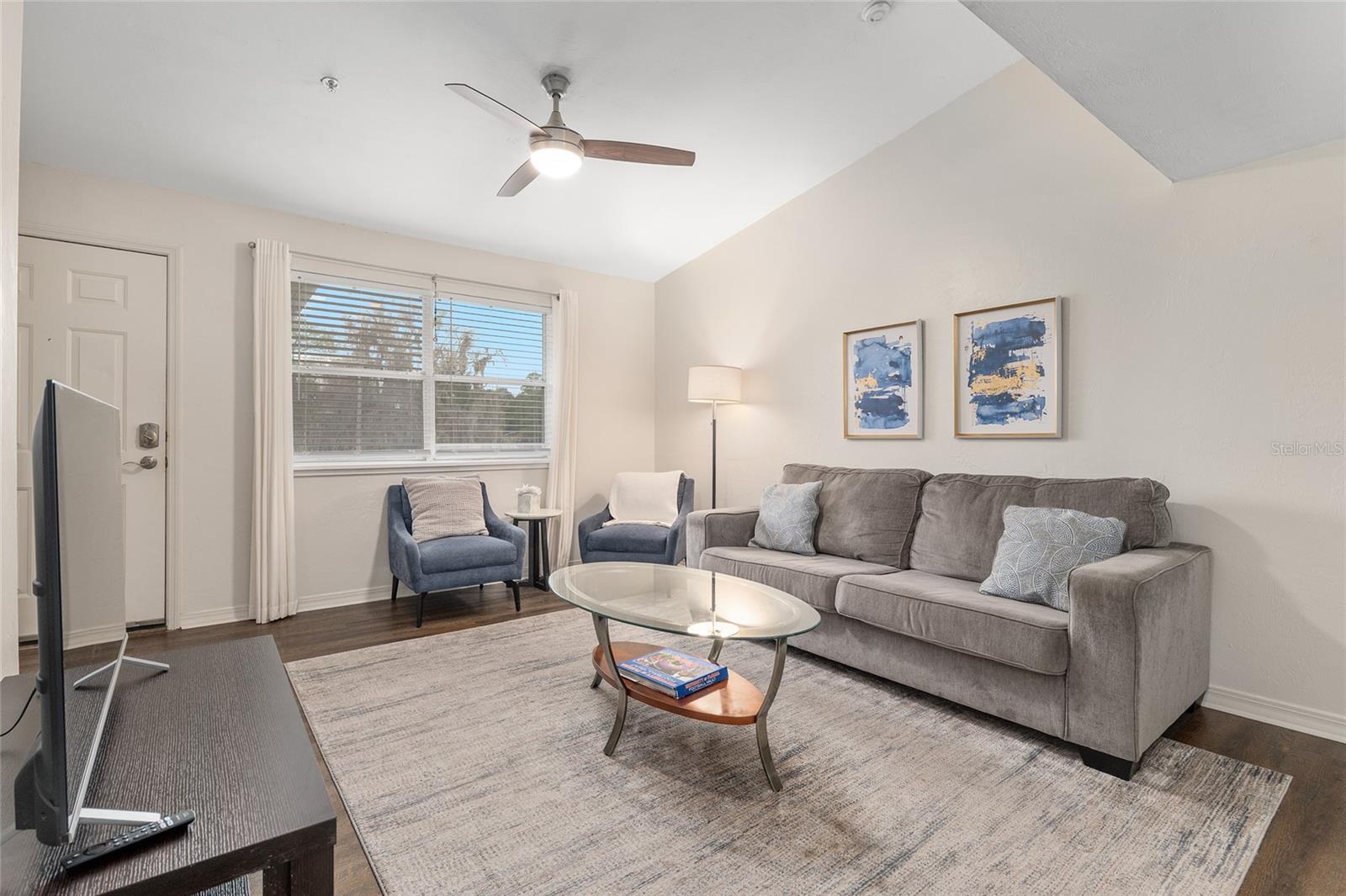 Image 10 of 39 For 2360 Archer Road 1009