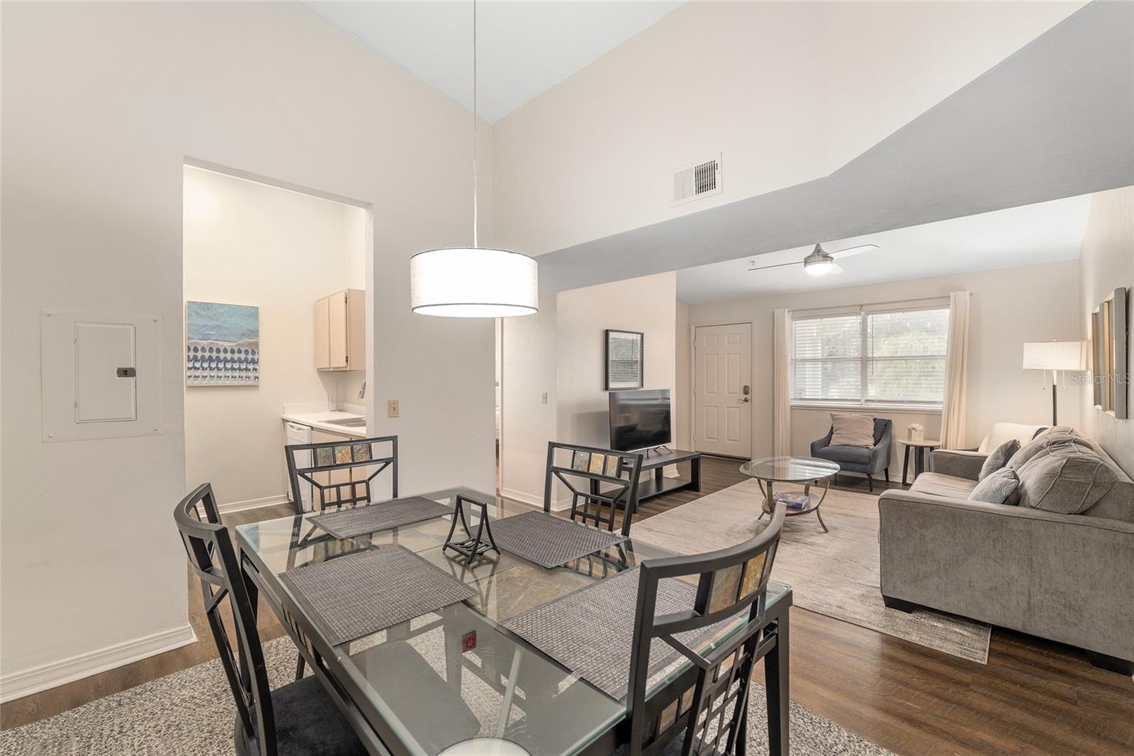 Image 14 of 39 For 2360 Archer Road 1009