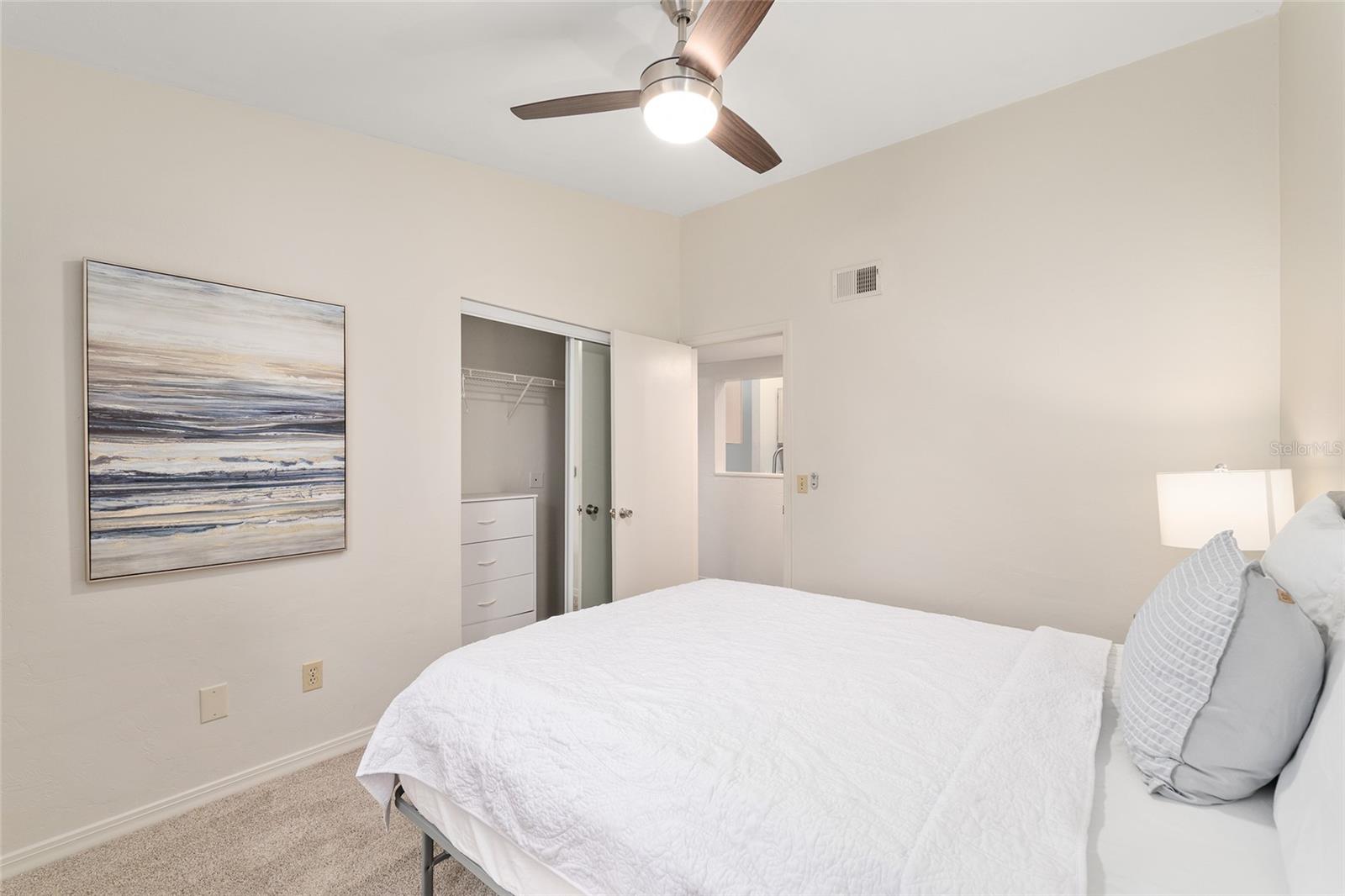 Image 23 of 39 For 2360 Archer Road 1009