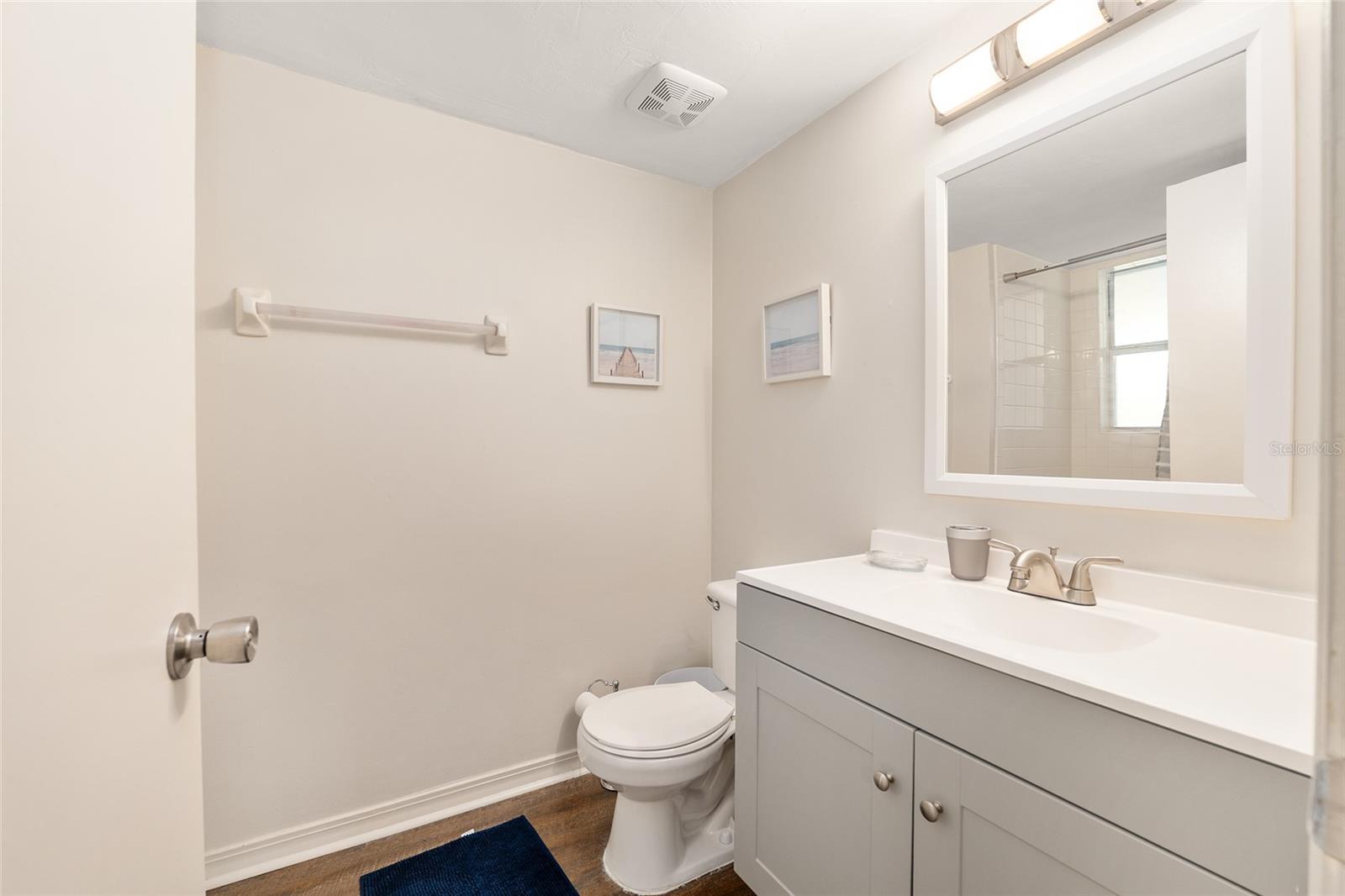 Image 28 of 39 For 2360 Archer Road 1009