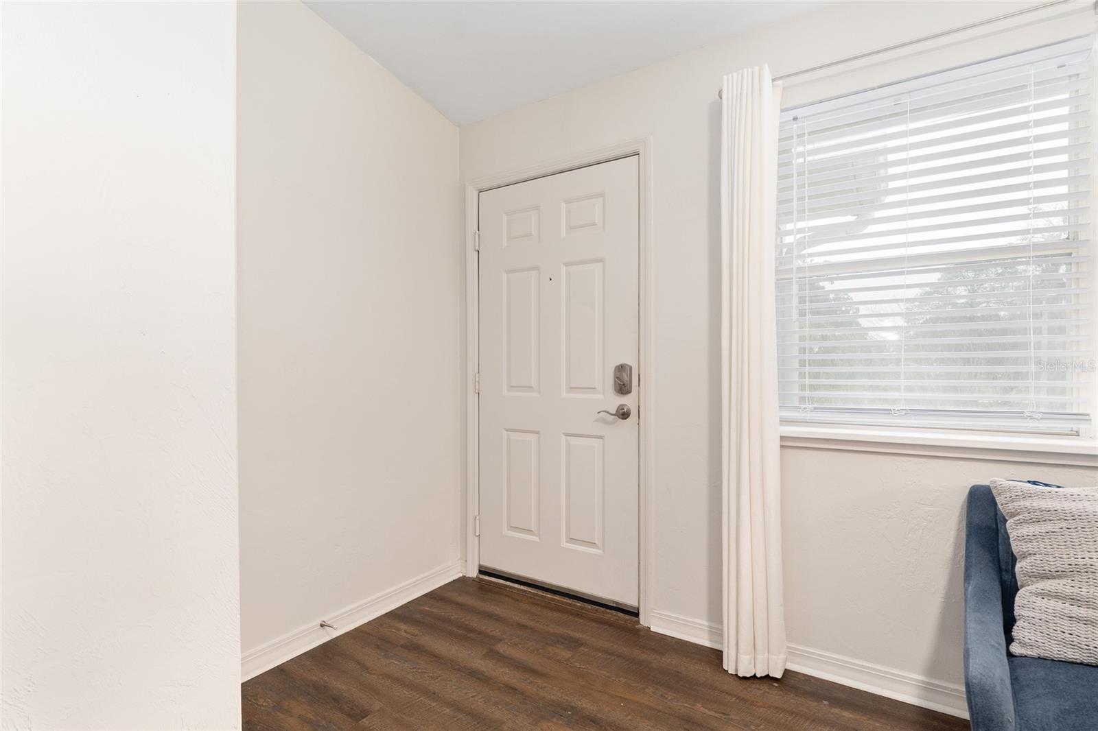 Image 7 of 39 For 2360 Archer Road 1009