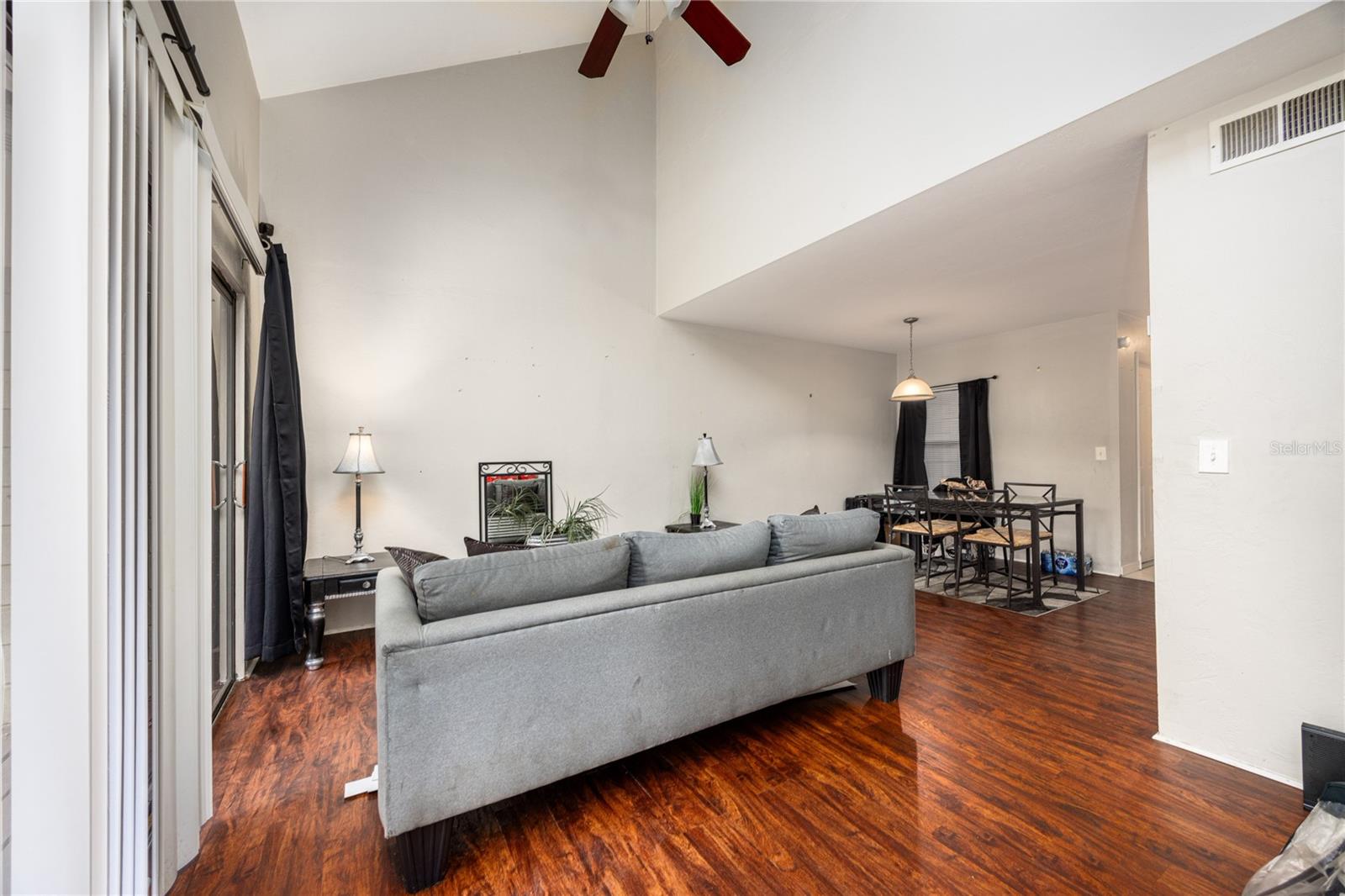 Image 18 of 25 For 4404 70th Terrace A