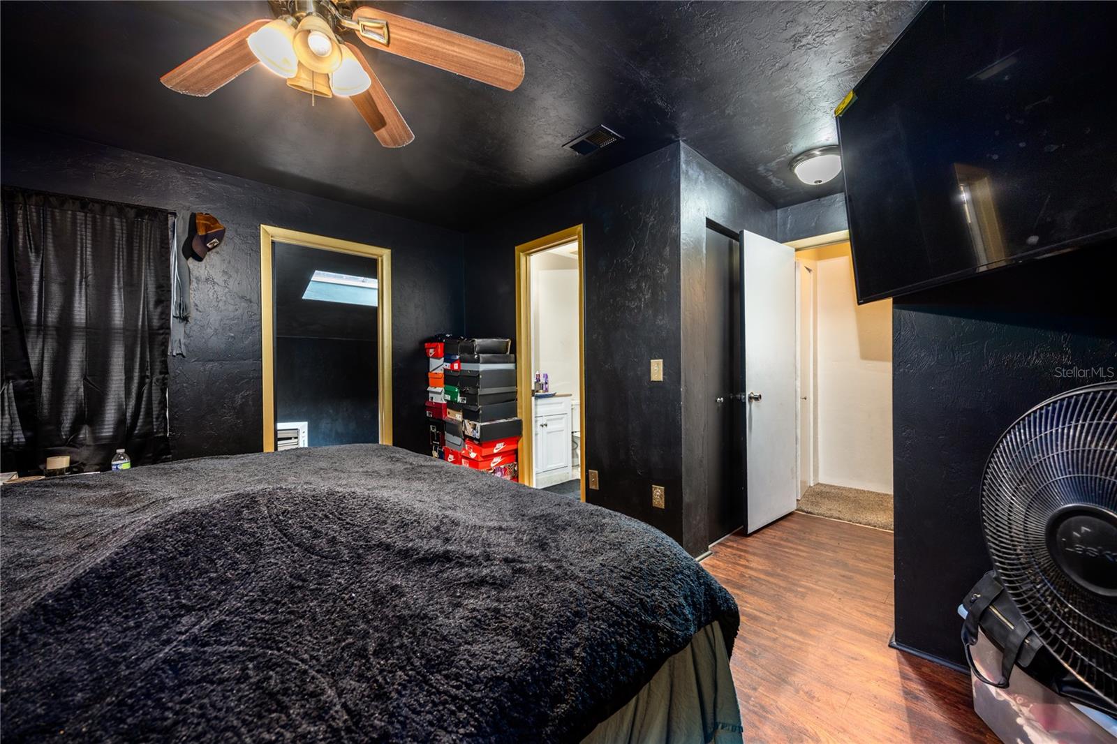 Image 20 of 25 For 4404 70th Terrace A