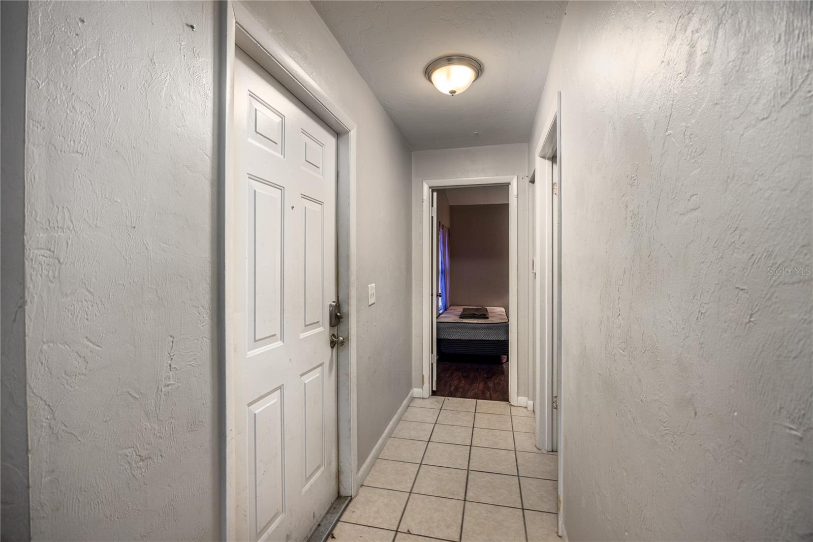 Image 5 of 25 For 4404 70th Terrace A