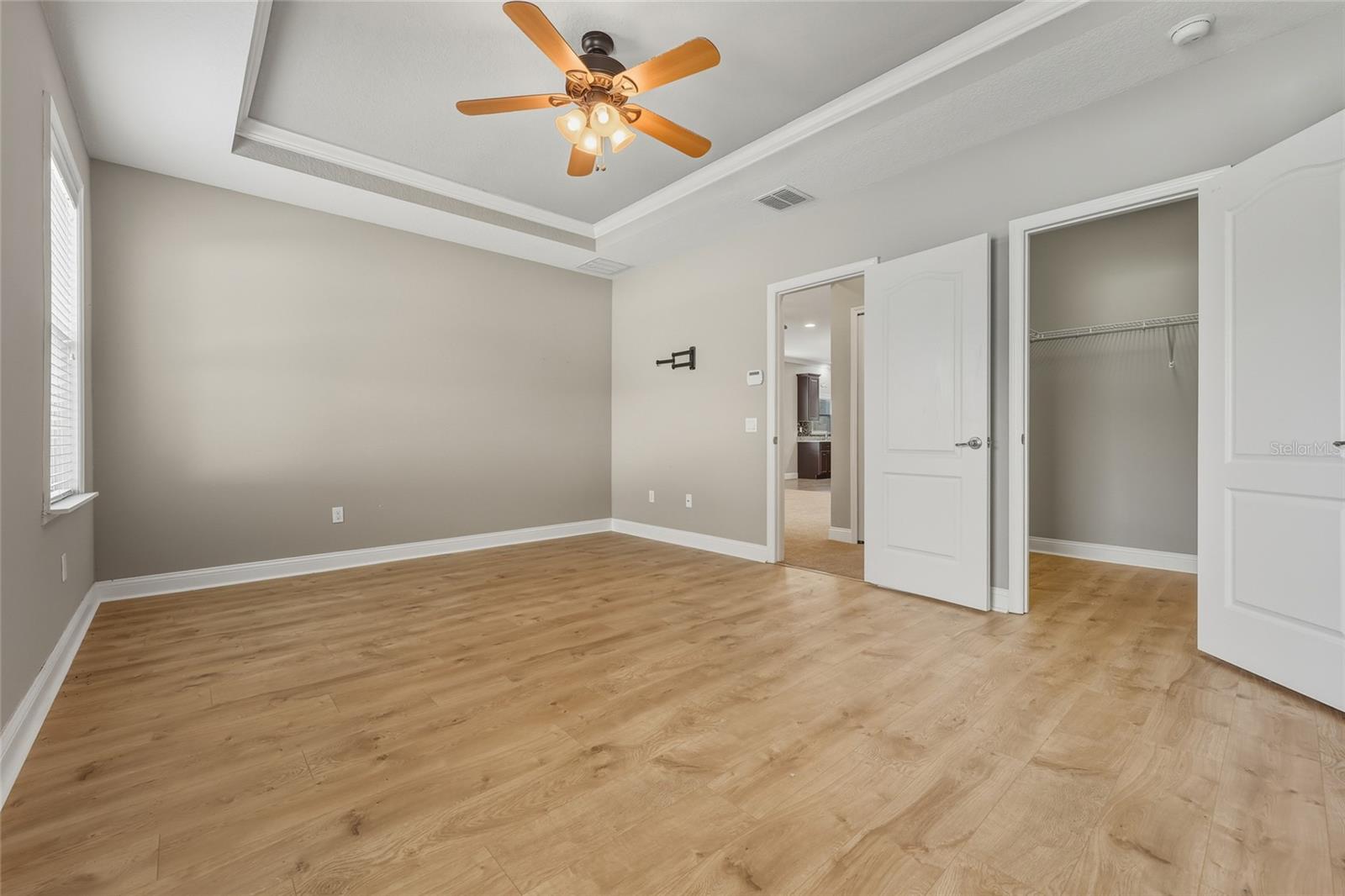 Image 13 of 31 For 944 251st Drive