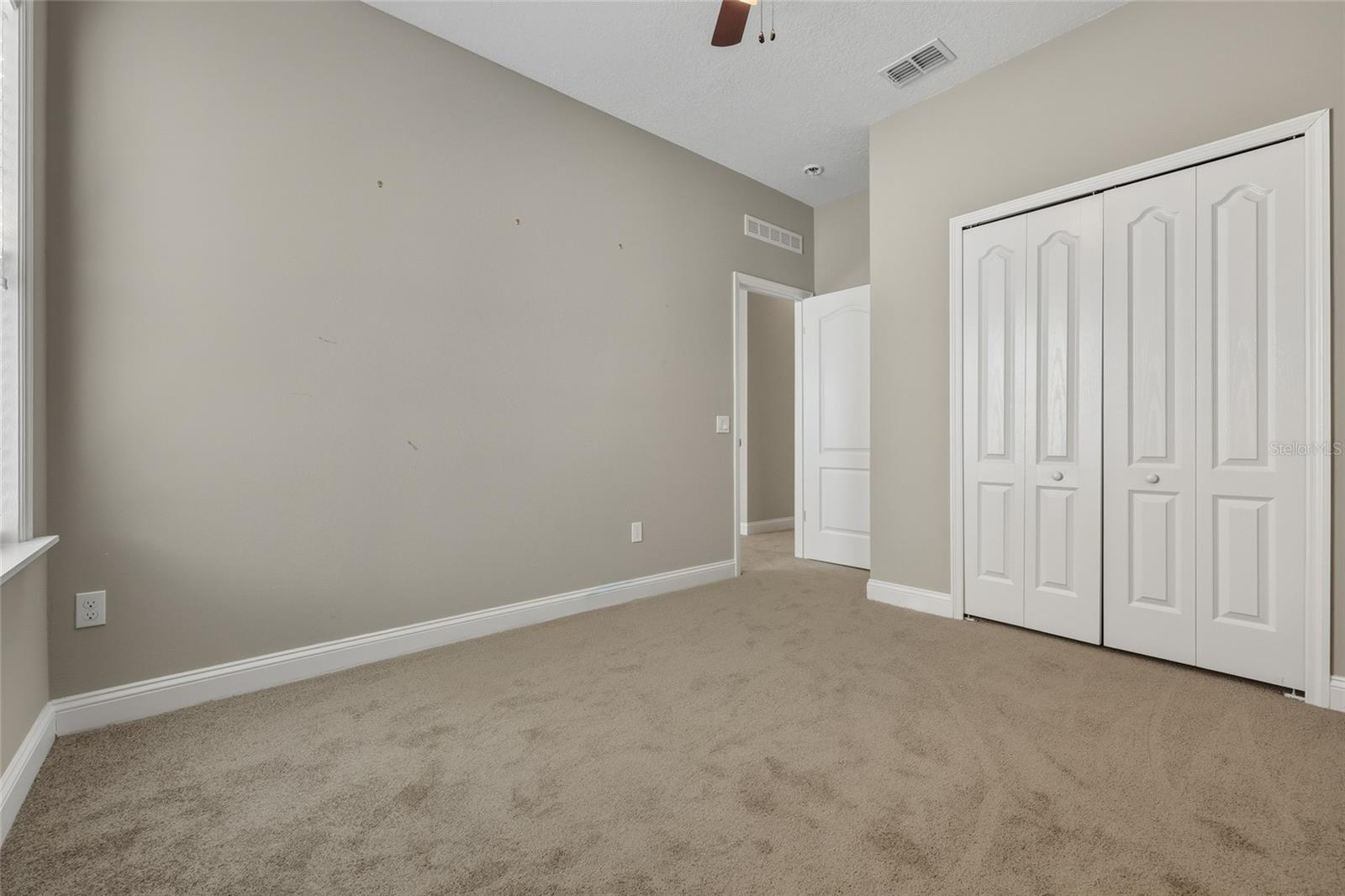 Image 17 of 31 For 944 251st Drive