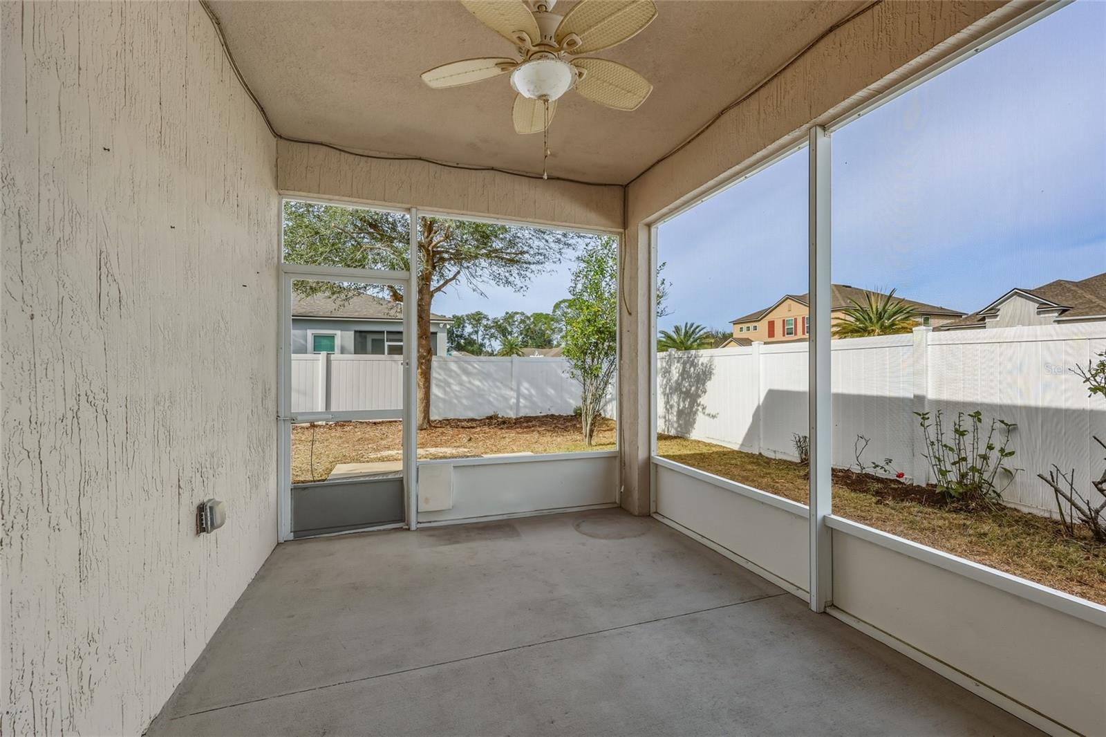 Image 28 of 31 For 944 251st Drive