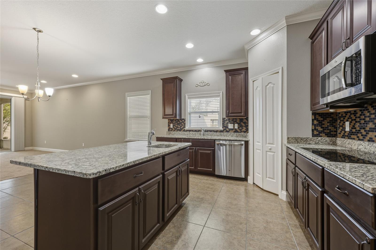 Image 7 of 31 For 944 251st Drive