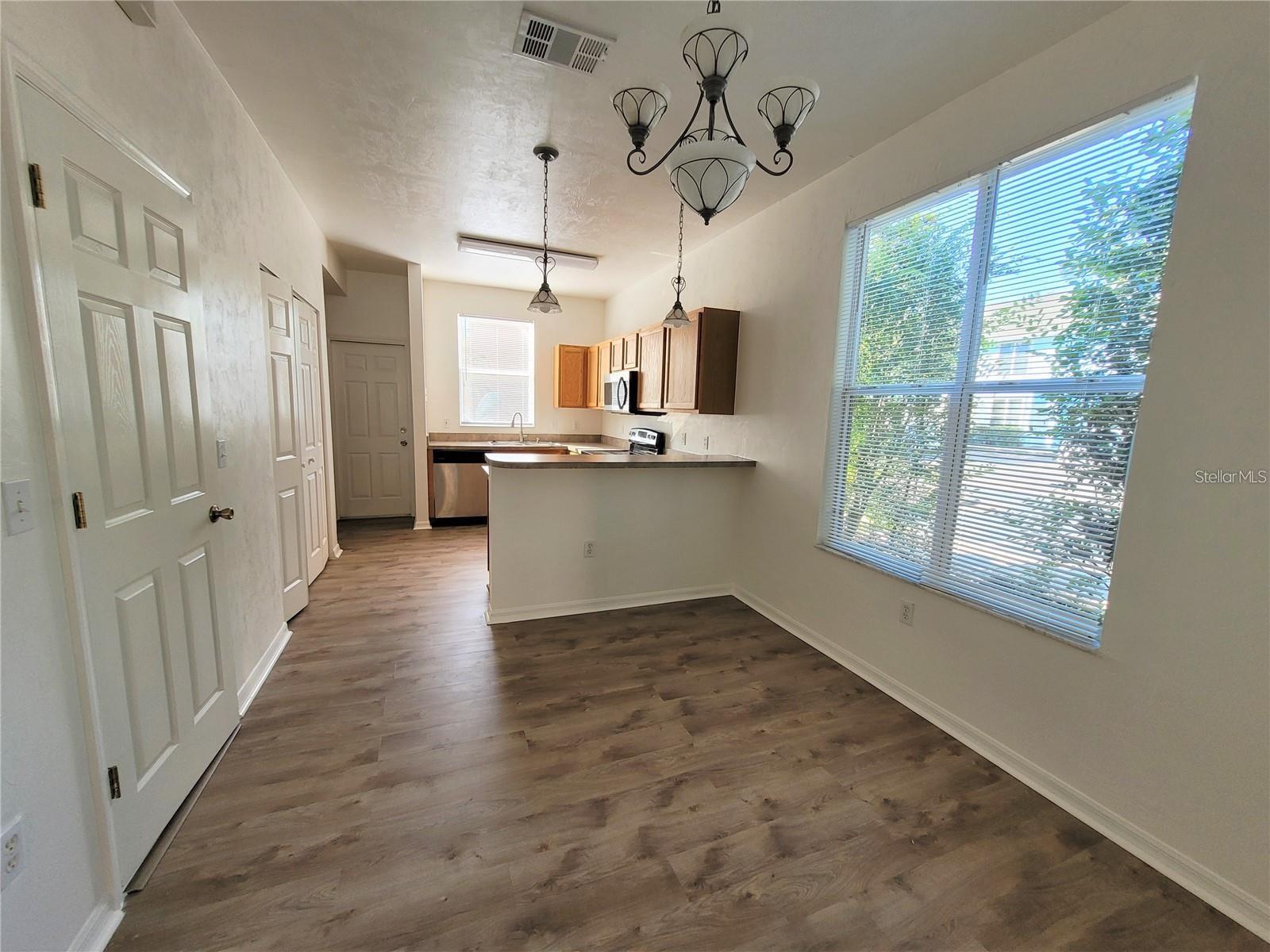 Image 4 of 19 For 3890 20th Avenue 1712