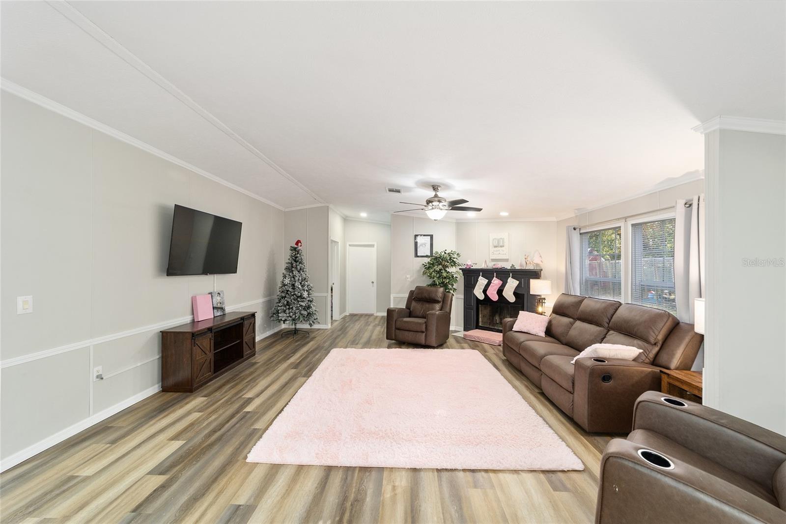 Image 16 of 49 For 11922 197th Terrace