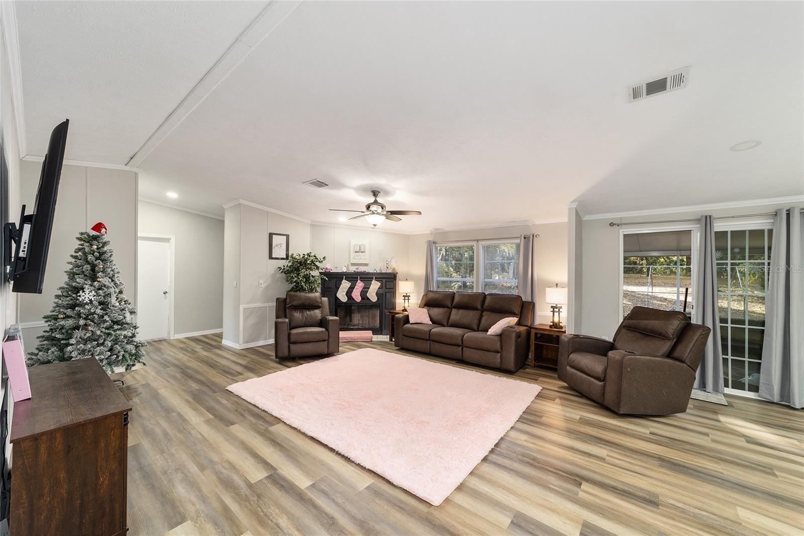 Image 17 of 49 For 11922 197th Terrace