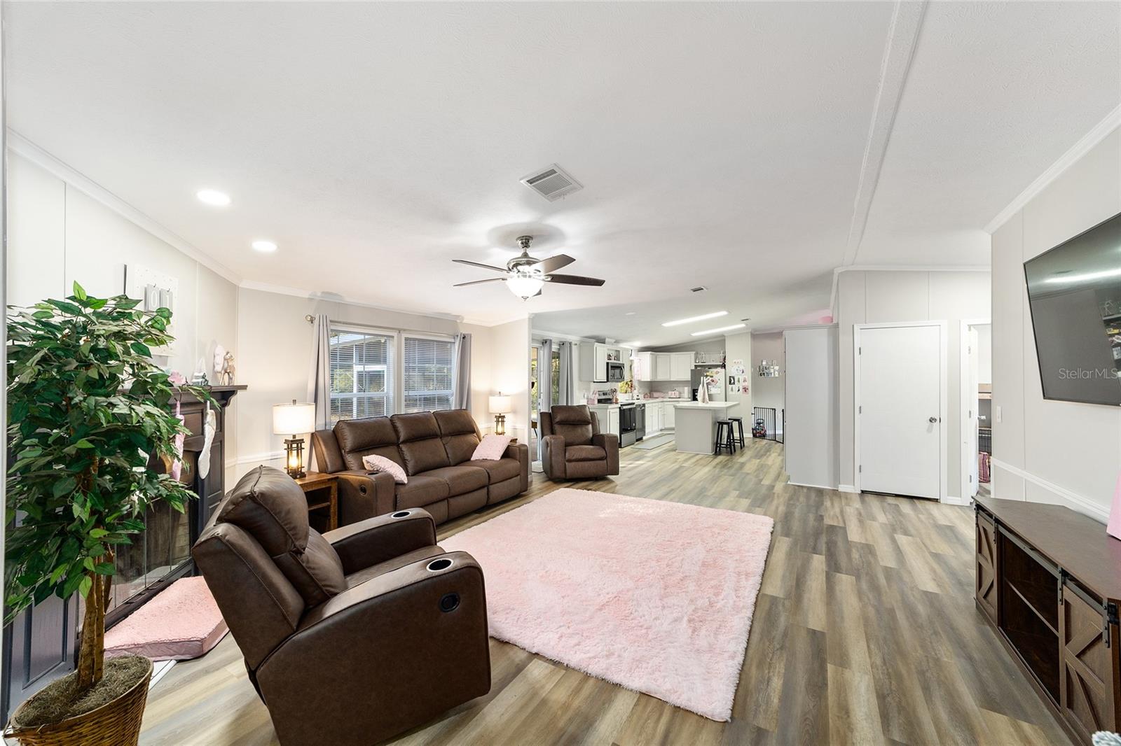 Image 18 of 49 For 11922 197th Terrace