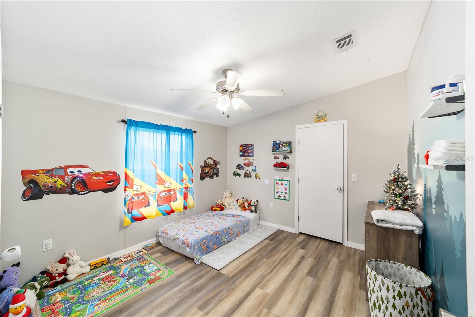 Image 22 of 49 For 11922 197th Terrace