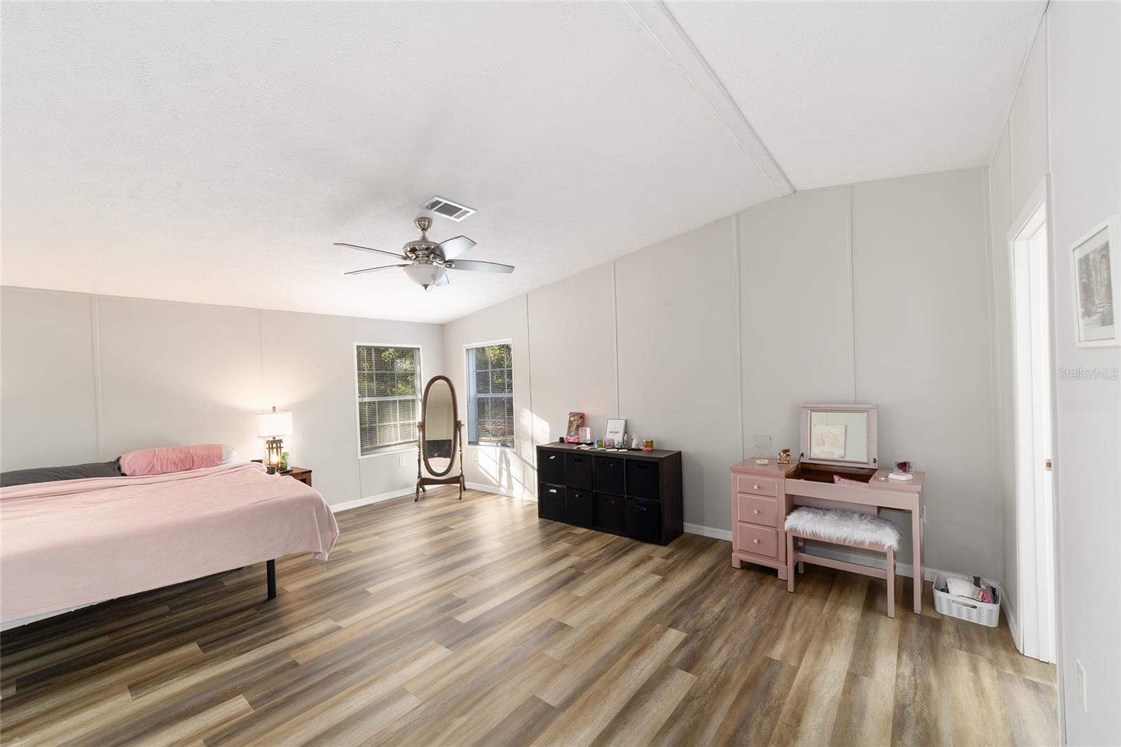 Image 32 of 49 For 11922 197th Terrace